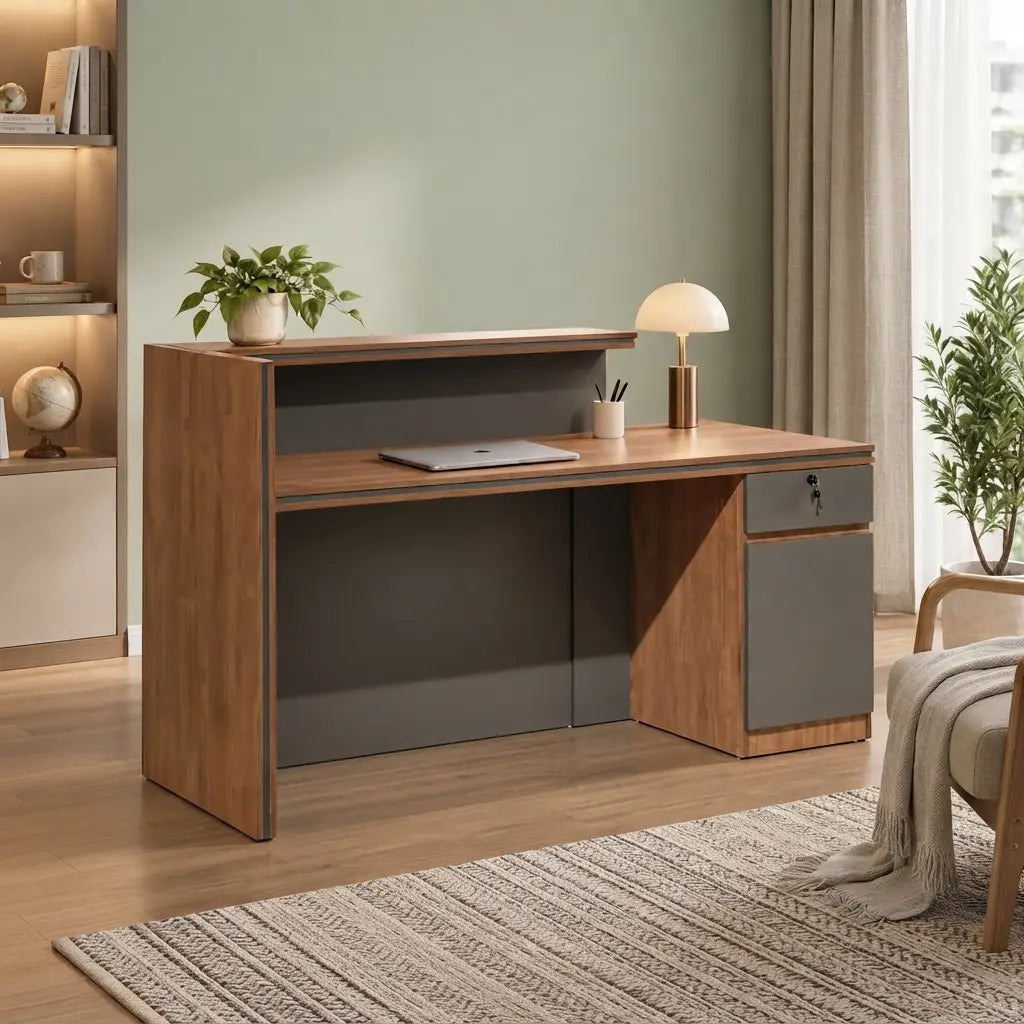 Maci Reception Counter